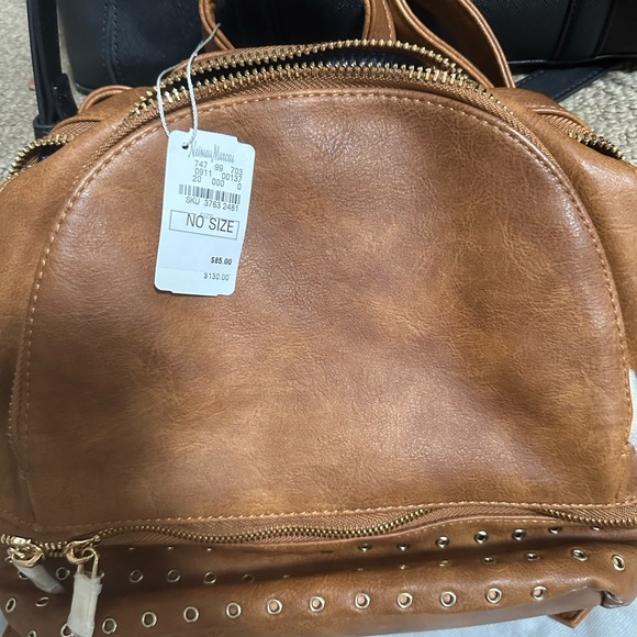 Like New and 2 New Handbags - Picture 3 of 6